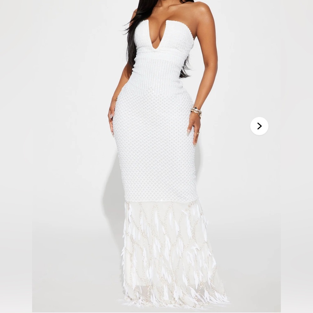 NWT White Beaded Strapless Maxi Dress/Gown. Fully embellished size small